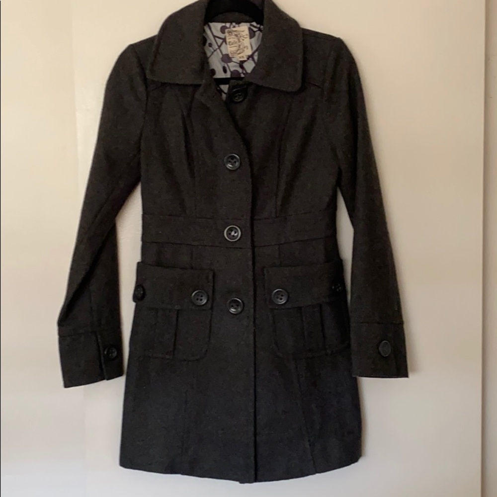 Culle dark gray coat